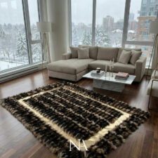 Designer χειροποίητο χαλί από δέρμα και γούνα σε μαύρο και χρυσό