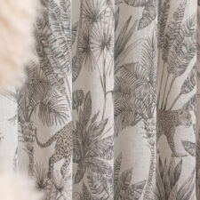 λεπτη κουρτινα με τροπικα ζωα