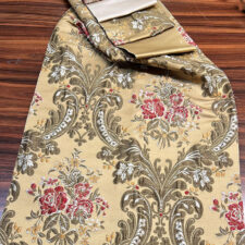 Κλασικό ύφασμα επίπλων με πλούσια υφή και λεπτομέρειες