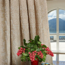 Αριστοκρατικό ύφασμα κουρτίνας με διακριτική πολυτέλεια