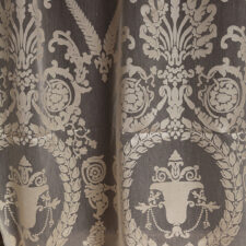 Κλασική πολυτελής δαντέλα