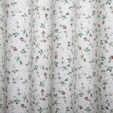 Υψηλής ποιότητας ύφασμα με ρομαντικά floral σχέδια.