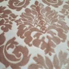 Υφάσμα επίπλωσης νταμασκ με ανάγλυφο σχέδιο